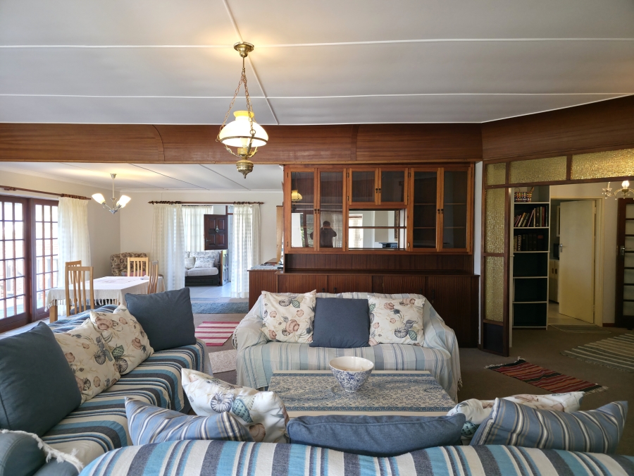 4 Bedroom Property for Sale in Paradise Beach Eastern Cape